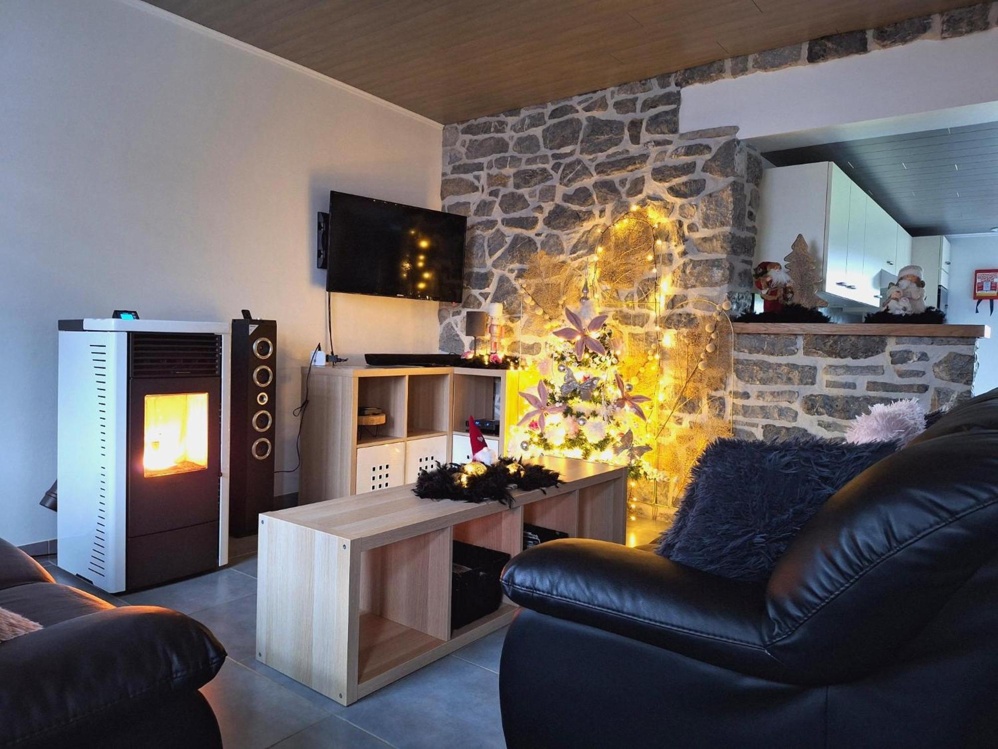 Au Chant Des Roches - Parking - Wifi - Terrasse - Familiales - Casa de Férias